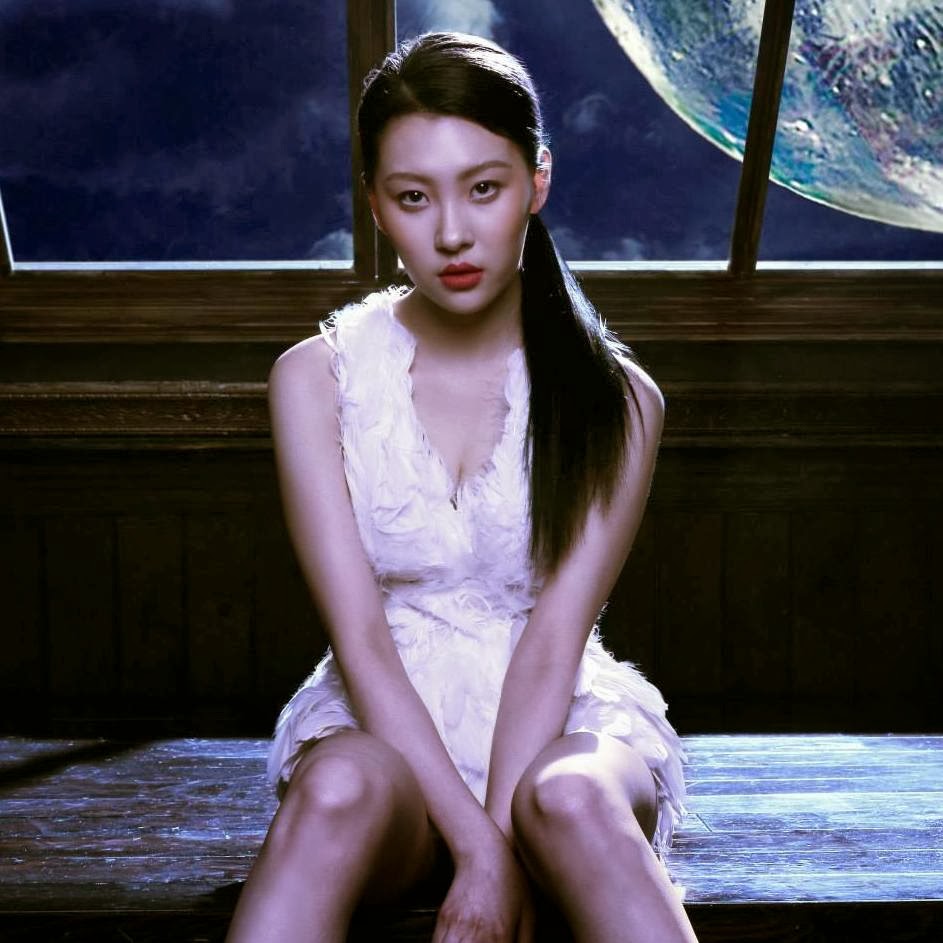 Bài hát “Full Moon” - Sunmi