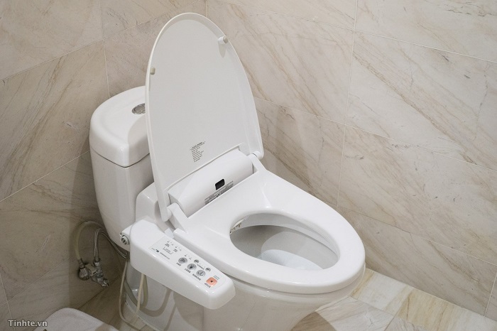 Nhà vệ sinh công nghệ cao