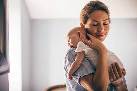 Kỹ năng bế trẻ sơ sinh-lần đầu làm mẹ