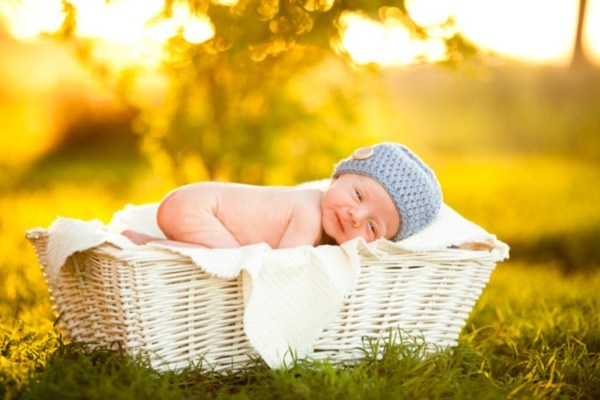 Cách tắm nắng cho trẻ sơ sinh giúp hấp thụ vitamin D hiệu quả